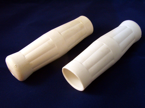OLD STYLE GRIPS 1"<br/>WHITE  