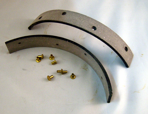 BRAKE LINING 4-HOLE TYPE,  INCLUDE RIVETS<br/>TROMMEL BREMSBELEGE, 25 mm breit  