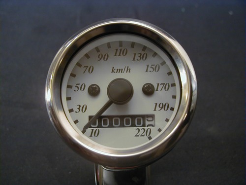 MICRO SPEEDO 60KM/H = 700 RPM<br/>FR GETRIEBE 1:1, WHITE FACE, STAINLESS STEEL  