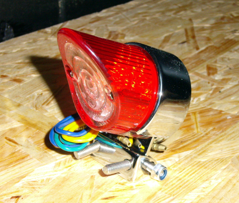 LED TAILIGHT SHARK  RED NOSE WITH CHROMED HOUSING<br/>DIAMETER 44 mm, WITH E-MARK  