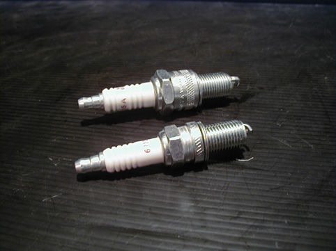 10R12A  SPARK PLUG OEM 32335-04<br/>FOR 2002-UP VRSC MODELS  